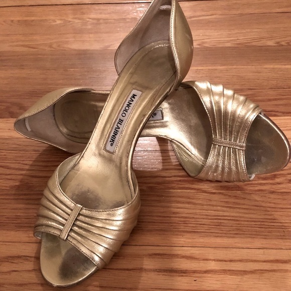 Manolo Blahnik Metallic Gold d’Orsay Pumps